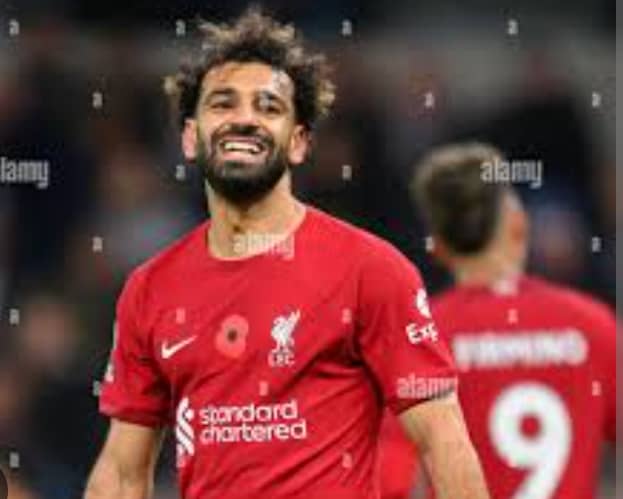 Umukinyi wa Liverpool Muhamed Salah yatengushwe nuko ikipe akinira itari yamuganiriza kubijyanye no kongera amasezerano.