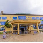 Abahinzi bahinga icyayi ahazwi nk’ Ikibeho barifuza gufashwa no kugera kubindi bikorwa by’ Iterambere